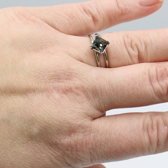 Beautiful Swarovski double band ring - Picture 3 of 6